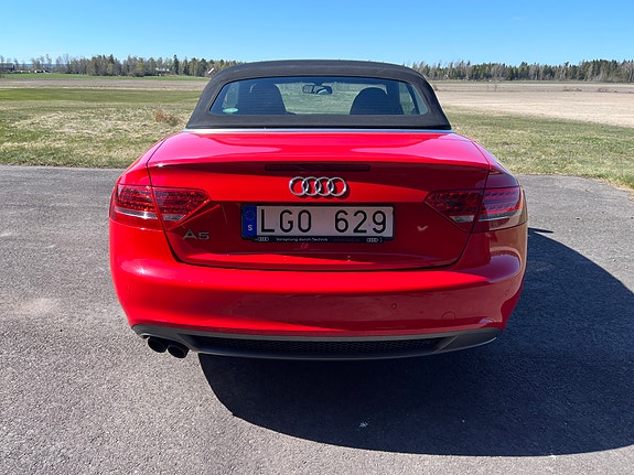 Audi Cabriolet 2011 photo 5