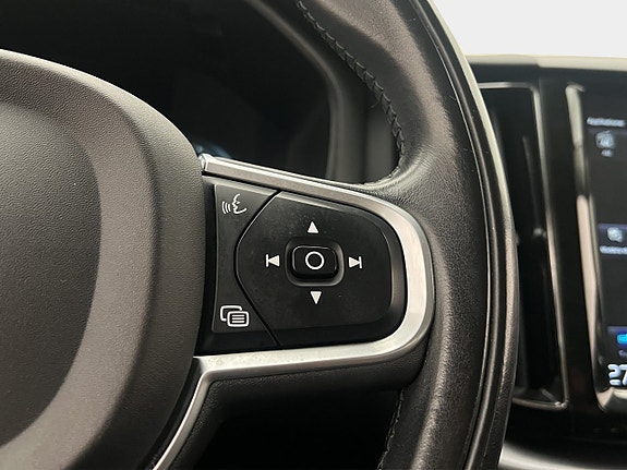 Volvo XC60 15 of 30