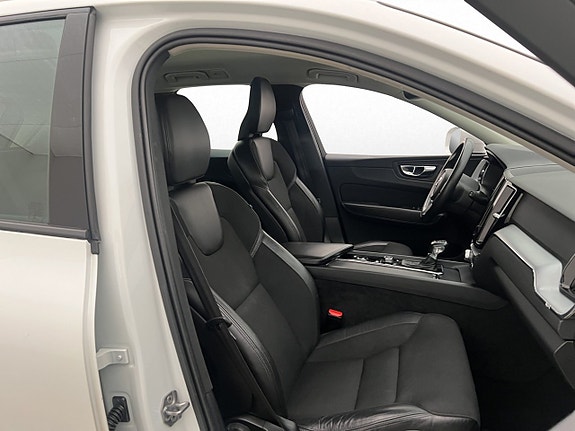 Volvo XC60 23 of 30