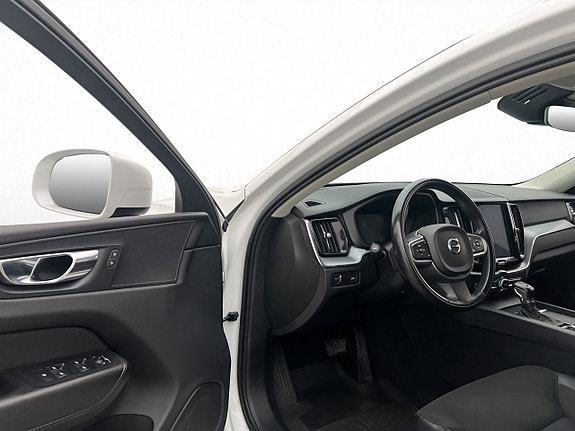 Volvo XC60 10 of 30