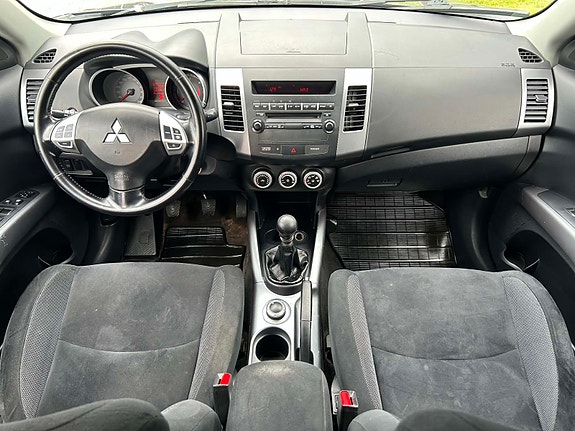 Mitsubishi Outlander 4 of 5