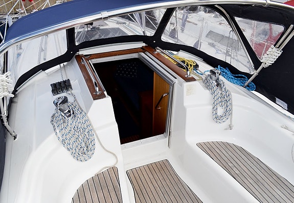 Bavaria 36 2 cabin 3 of 5
