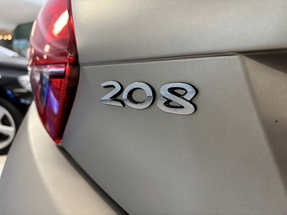 Peugeot 208 7 of 9
