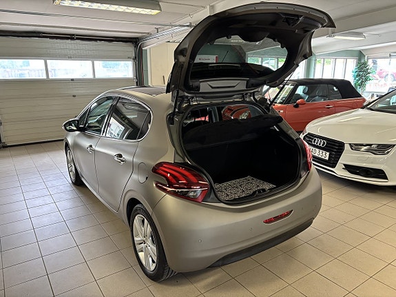 Peugeot 208 9 of 9
