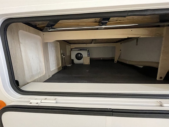 Caravelair Alba 400 2 of 10