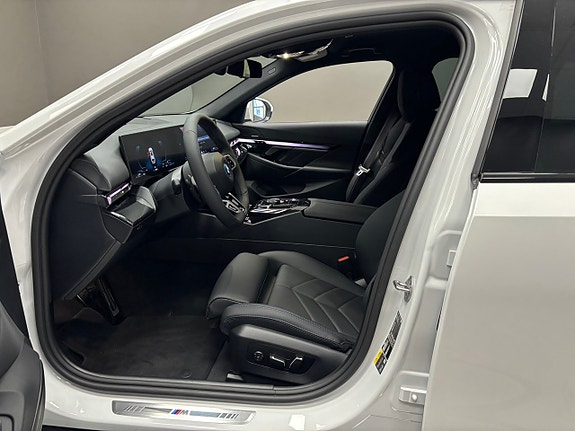 BMW 530e 15 of 25