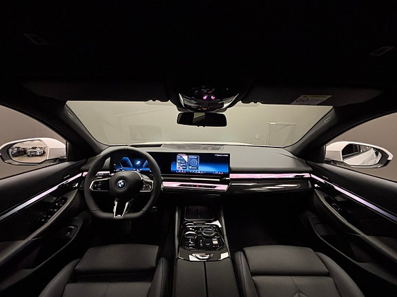 BMW 530e 14 of 25