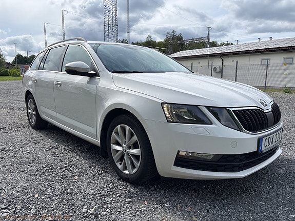 Skoda Octavia 3 of 5