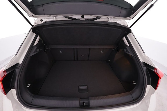 Volkswagen T-Roc 16 of 18