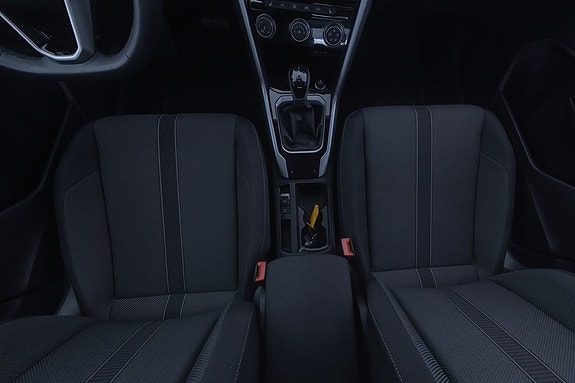 Volkswagen T-Roc 9 of 18