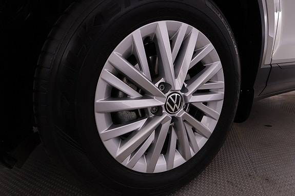 Volkswagen T-Roc 17 of 18