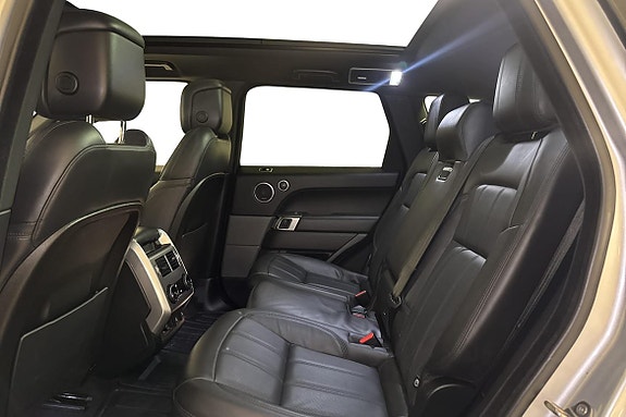 Land Rover Range Rover Sport 8 of 20