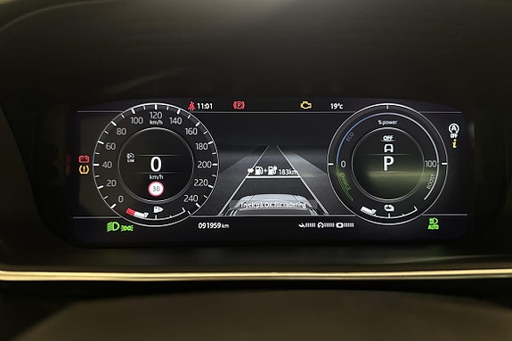 Land Rover Range Rover Sport 16 of 20