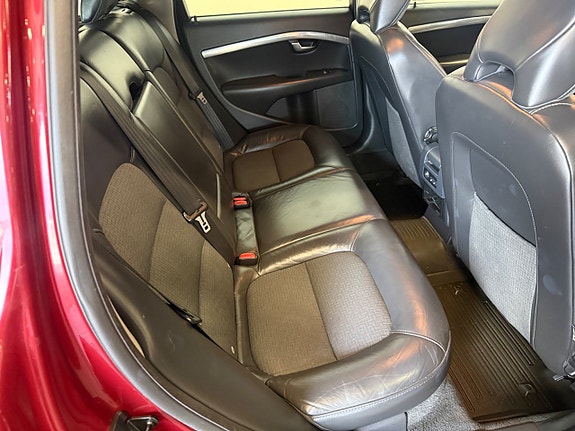 Volvo V70 10 of 13