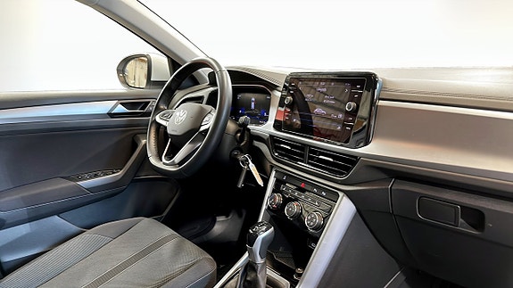 Volkswagen T-Roc 11 of 19
