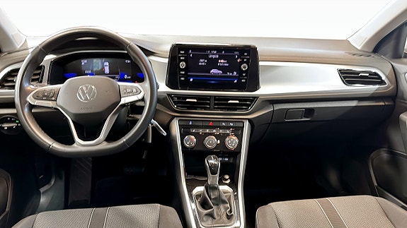Volkswagen T-Roc 10 of 19