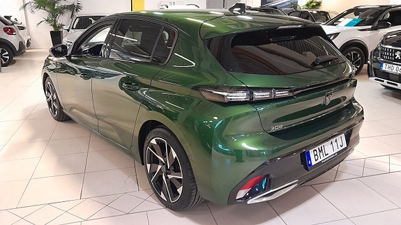 Peugeot 308 4 of 5