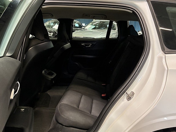 Volvo V60 10 of 18