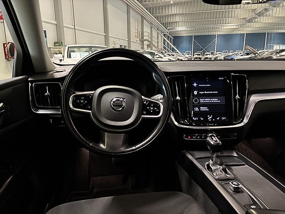 Volvo V60 12 of 18