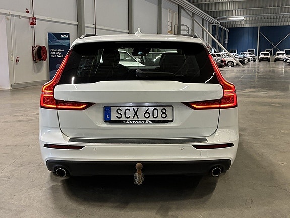 Volvo V60 4 of 5