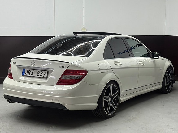 Mercedes-Benz C220 16 of 17