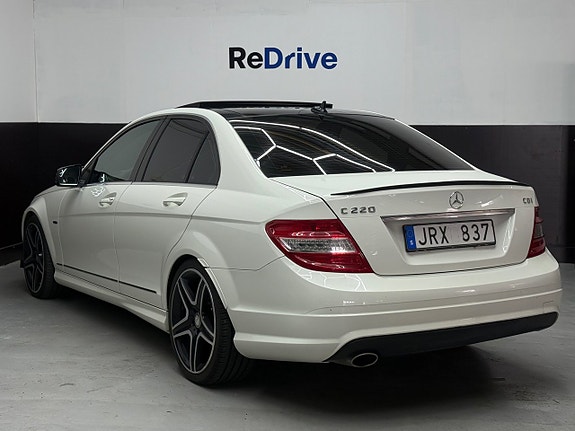 Mercedes-Benz C220 14 of 17
