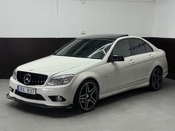 Mercedes-Benz C220 3 of 5