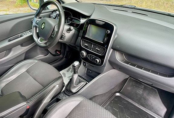 Renault Clio 7 of 8