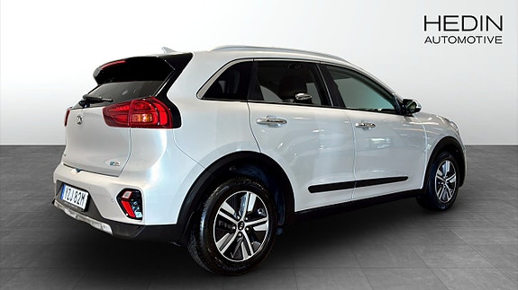 Kia Niro 2 of 5