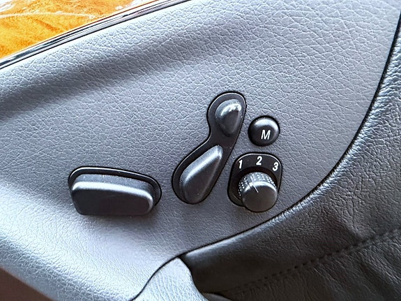 Mercedes-Benz CLK500 12 of 20