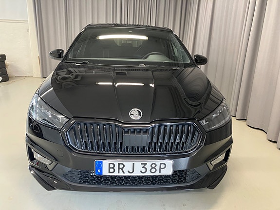 Skoda Fabia 2 of 5
