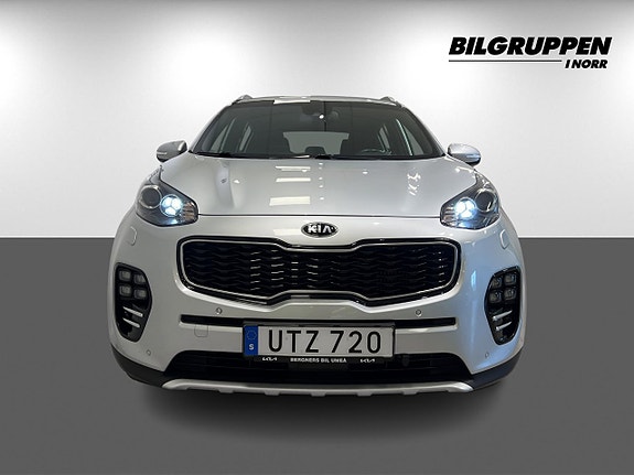 Kia Sportage 2 of 5