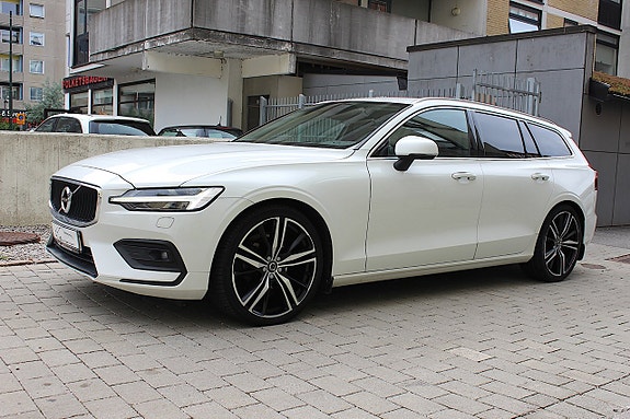 Volvo V60 11 of 25