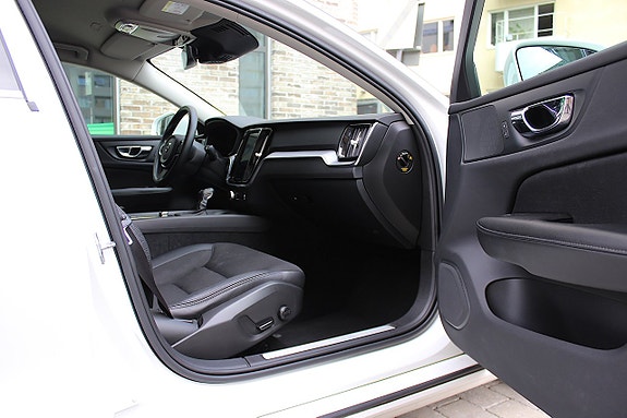 Volvo V60 17 of 25