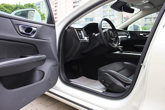 Volvo V60 15 of 25