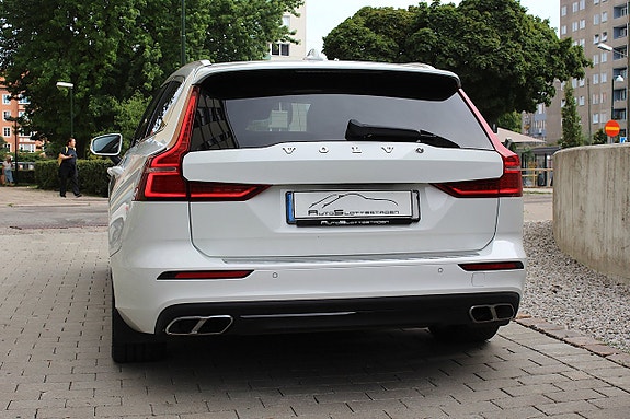 Volvo V60 14 of 25