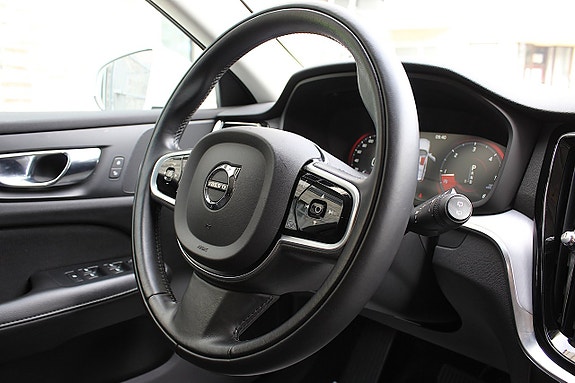 Volvo V60 7 of 25