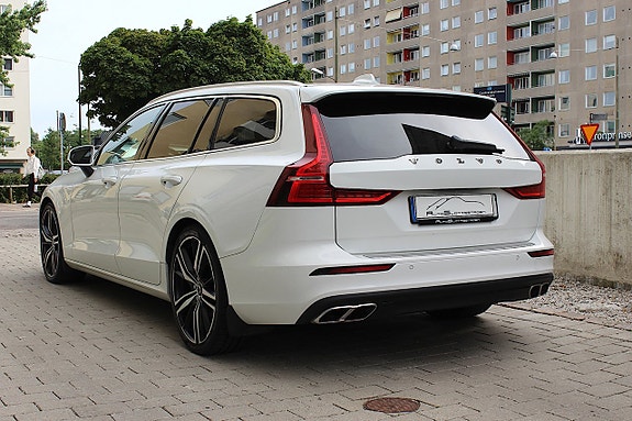 Volvo V60 13 of 25