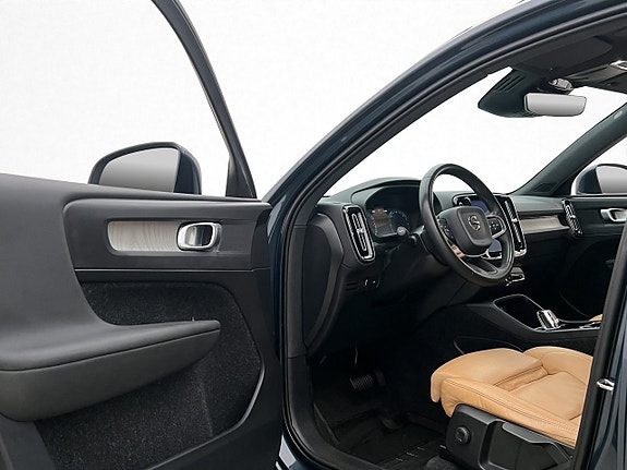 Volvo XC40 9 of 30
