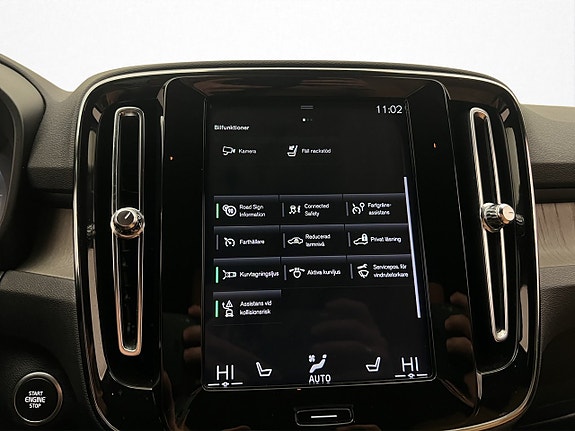 Volvo XC40 17 of 30