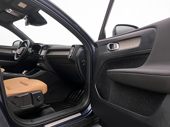 Volvo XC40 27 of 30