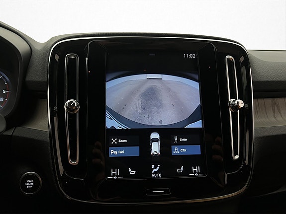 Volvo XC40 16 of 30