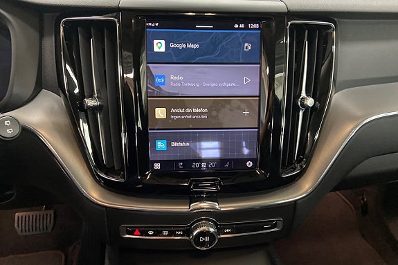 Volvo XC60 15 of 21