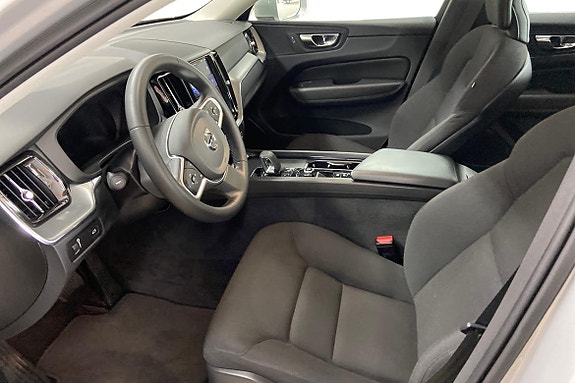 Volvo XC60 14 of 21