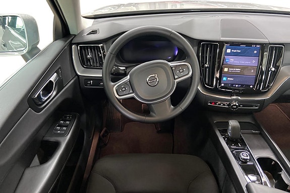 Volvo XC60 11 of 21