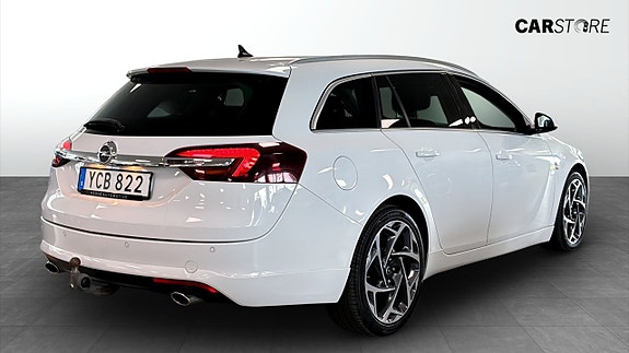 Opel Insignia 2 of 5
