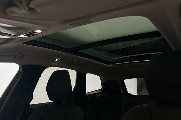 Volvo XC60 16 of 28