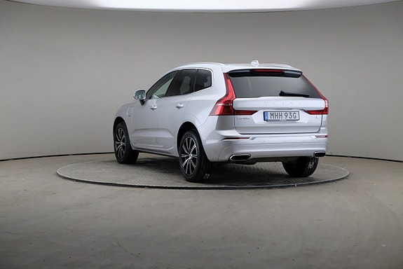 Volvo XC60 2 of 28