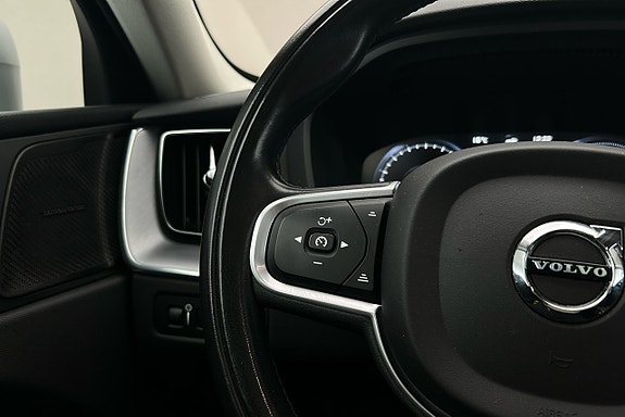 Volvo XC60 25 of 28