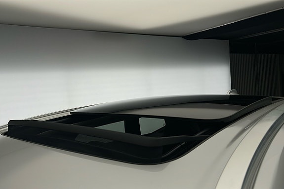 Volvo XC60 17 of 28